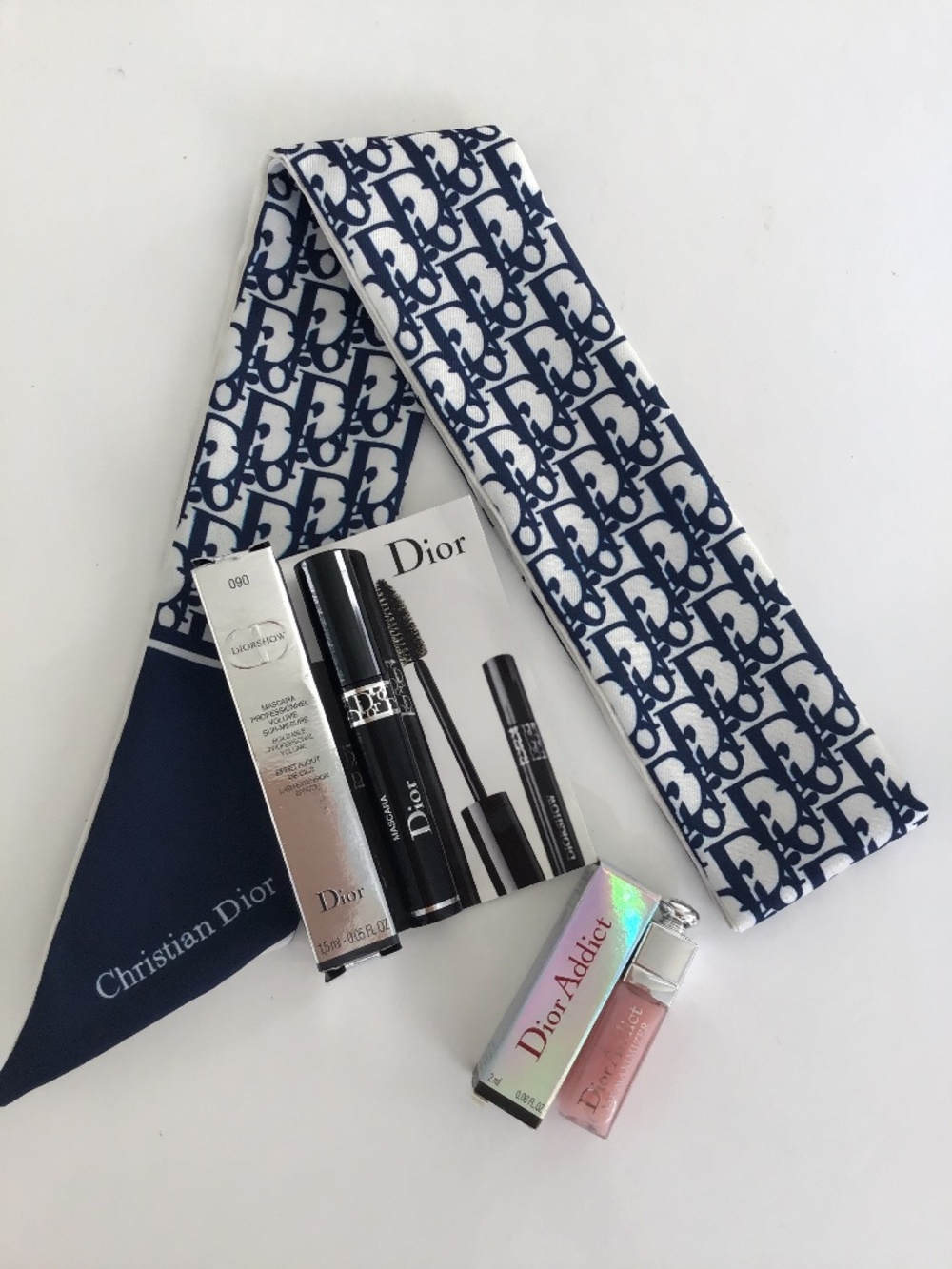 DIOR Diorshow 090 black mascara, Dior Addict lip maximizer 001 Pink + CD twilly